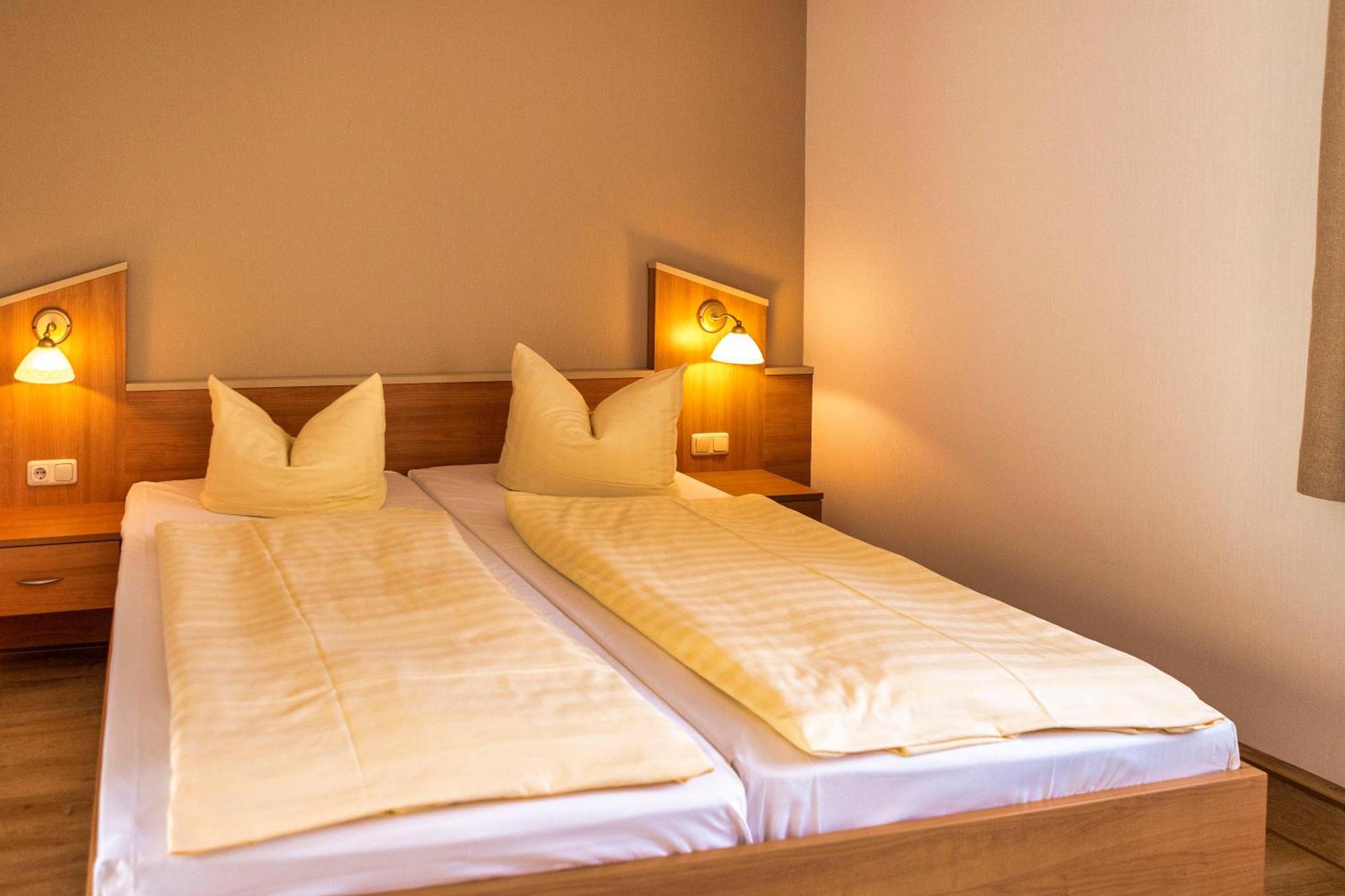 Hotel - Zum *